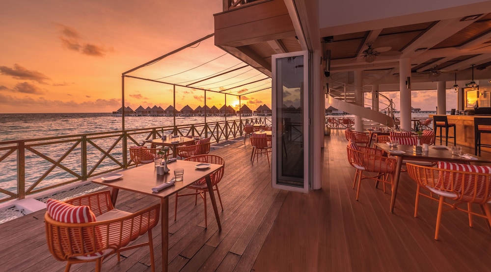 Mercure Maldives Kooddoo Resort 62/73