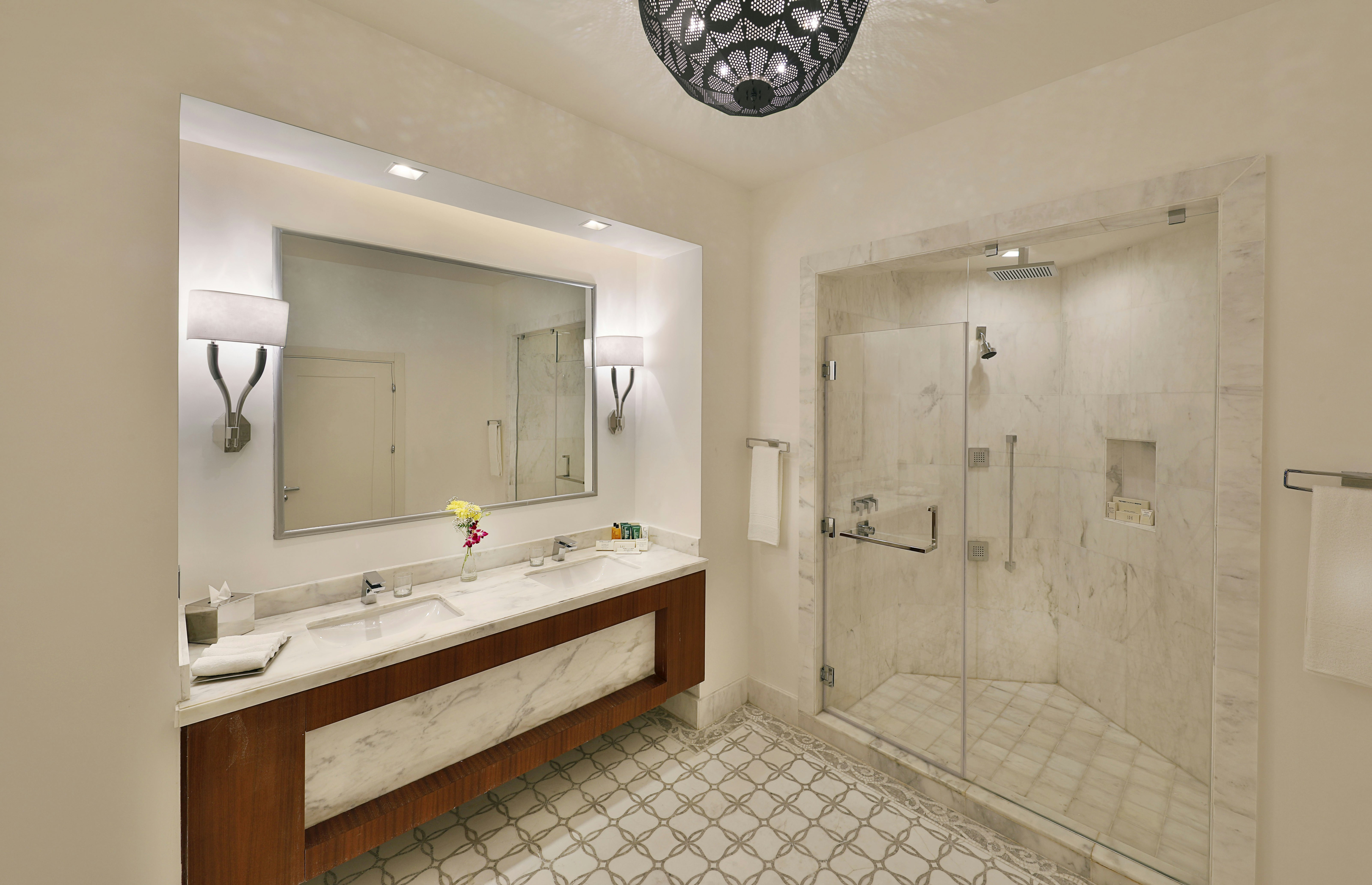 مكة هيلتون للمؤتمرات(Hilton Hotel & Convention Jabal Omar Makkah) 78/80