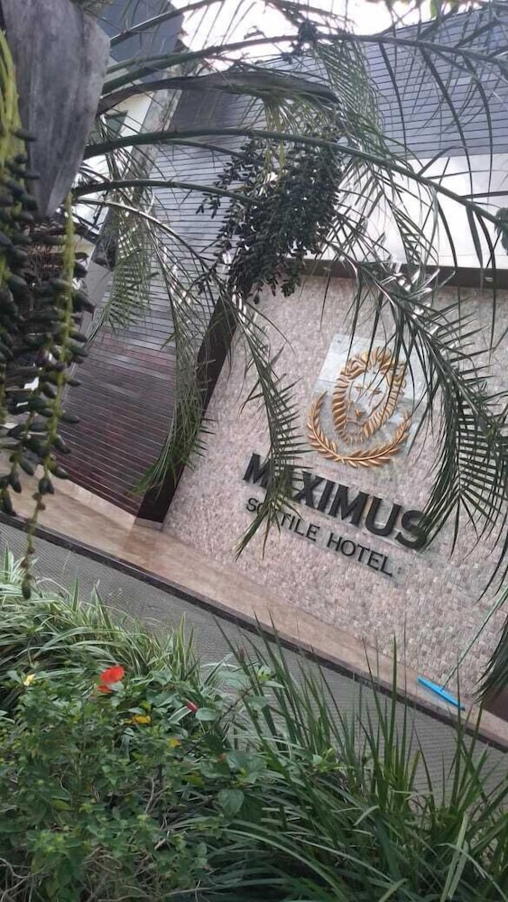 Maximus Sottile Hotel 43/57