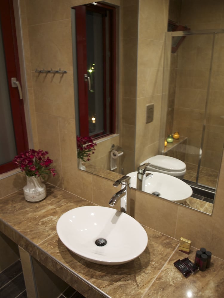 Fanari Hotel 32/40