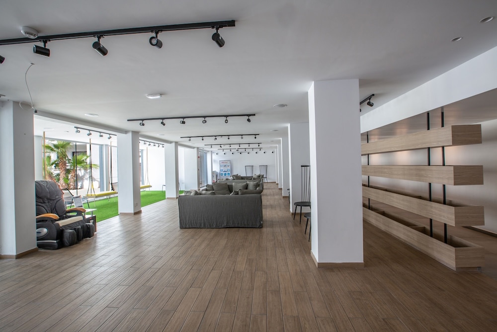 Anthea Hotel Apartments 38/60