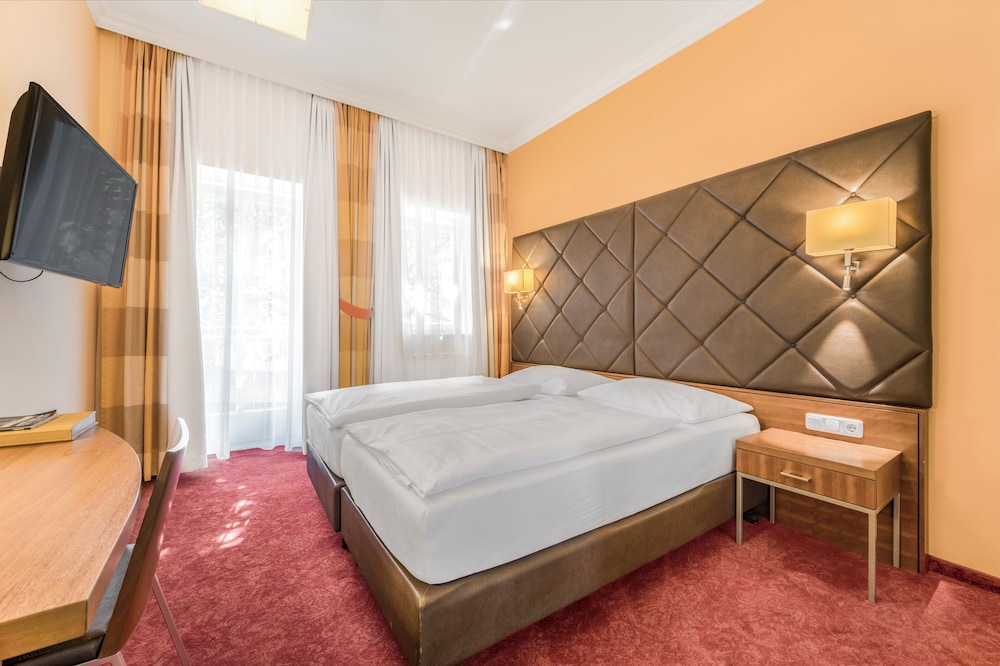 Villa Ceconi By Das Grune Hotel Zur Post - 100 Bio 23/82