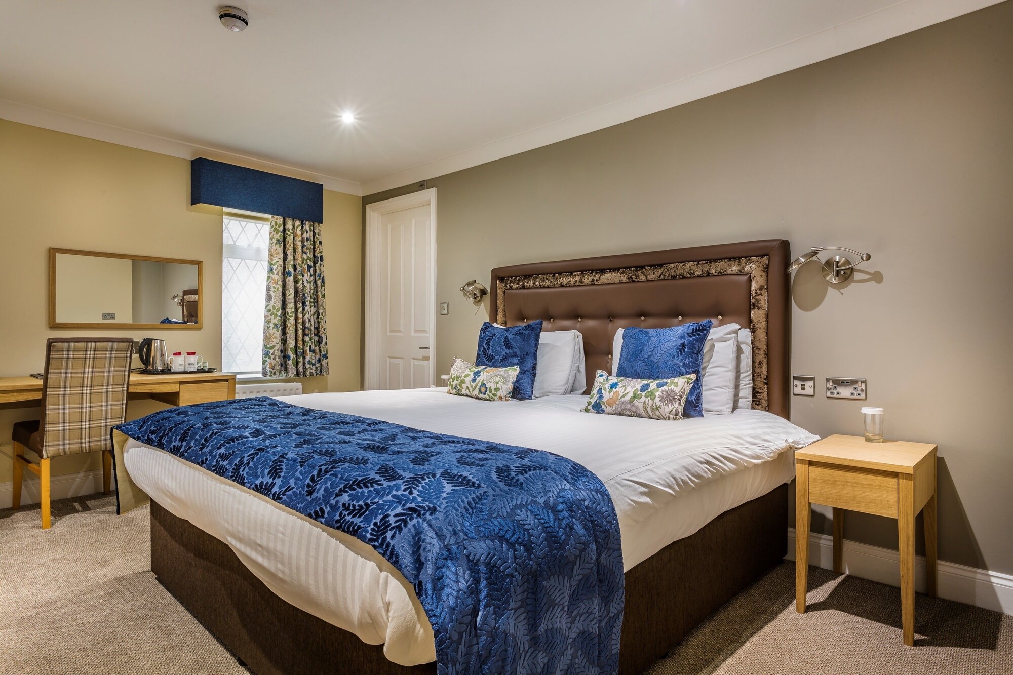 SUPERIOR, DOUBLE BED