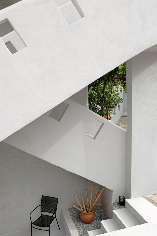 Thalia Bloom Apartments 16/62