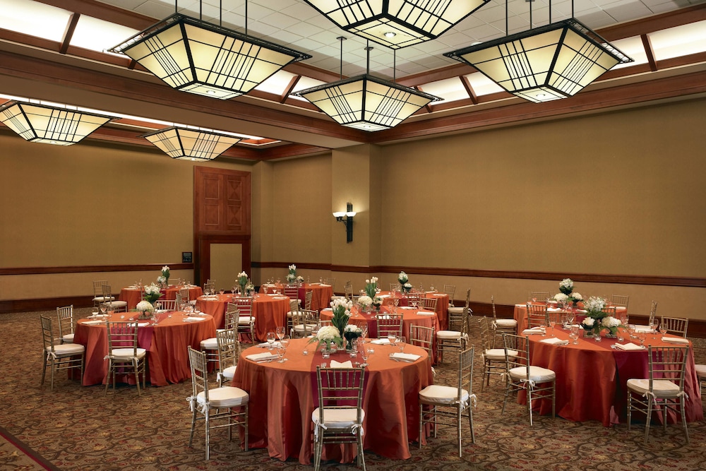 Sheraton Grand Sacramento 27/39