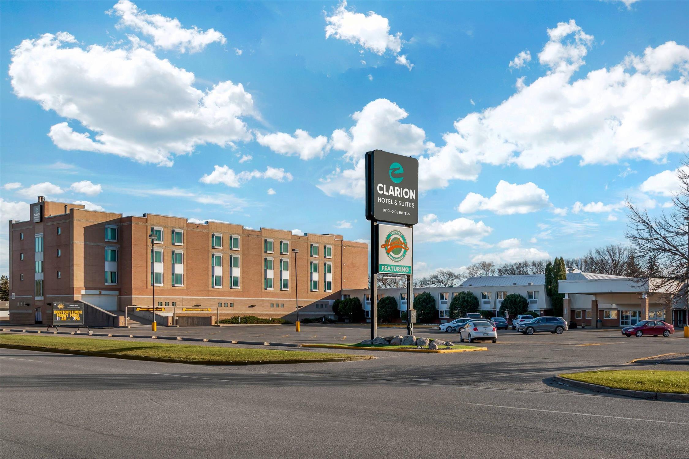 Clarion Hotel & Suites Brandon 34/35