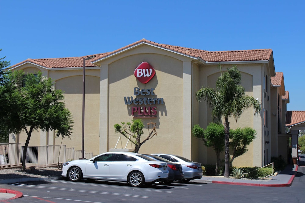 Best Western Plus Lake Elsinore Inn & Suites 7/53