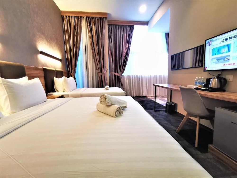 Prestigo Hotel 24/53