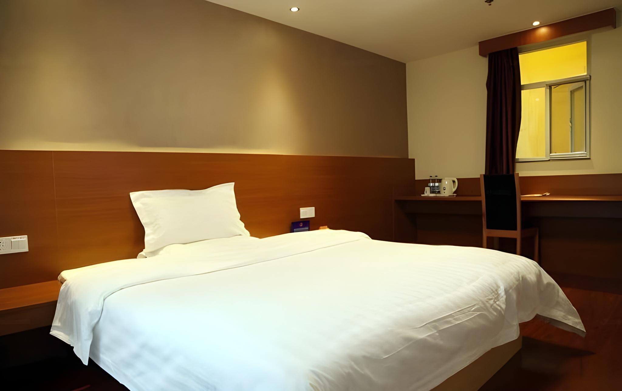 7 Days Inn (Guangzhou Xinshi Baixin Plaza) 38/50
