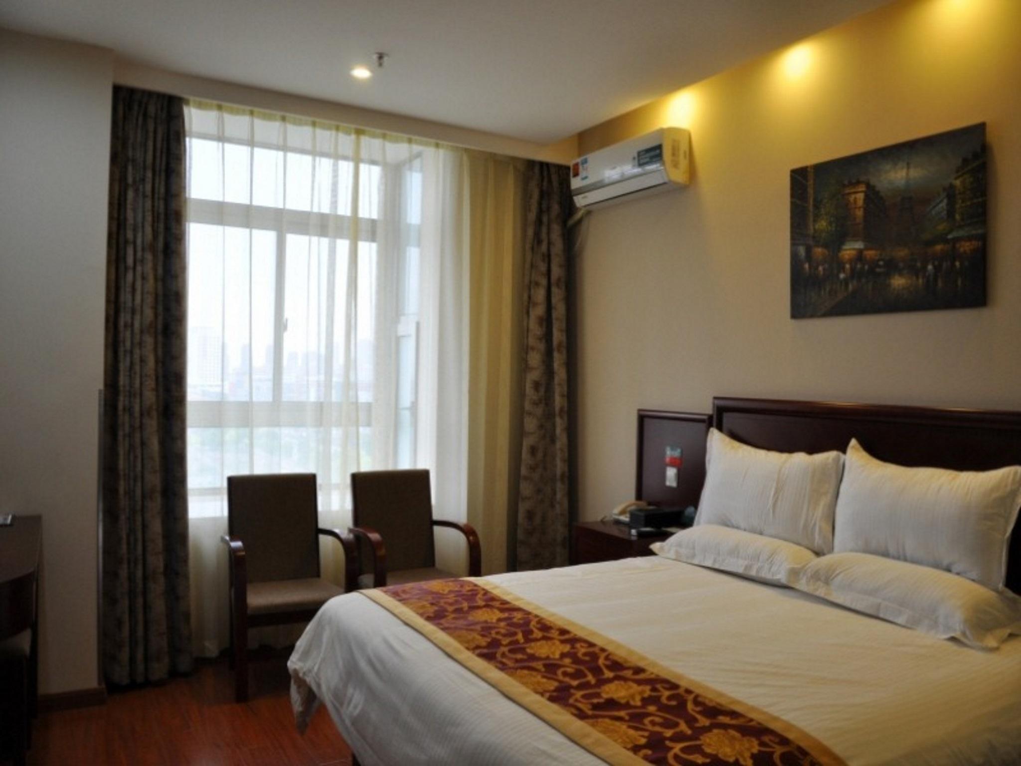 GUEST ROOM, DOUBLE BED