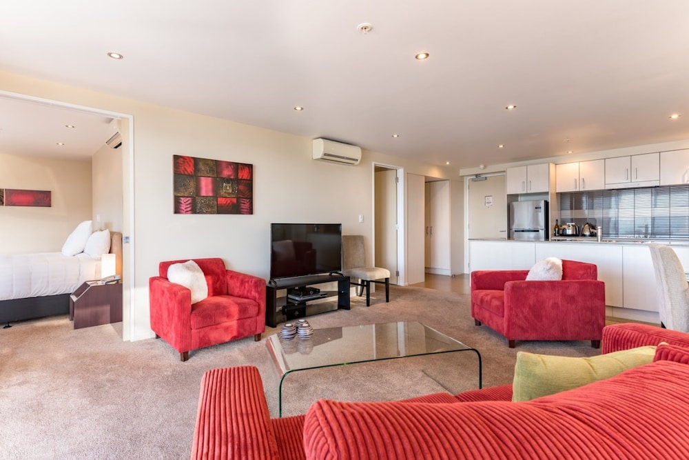 Edgewater Palms Apartments 35/74