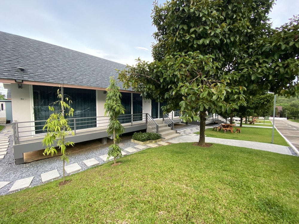 Be Leaf Resort SHA 56/65