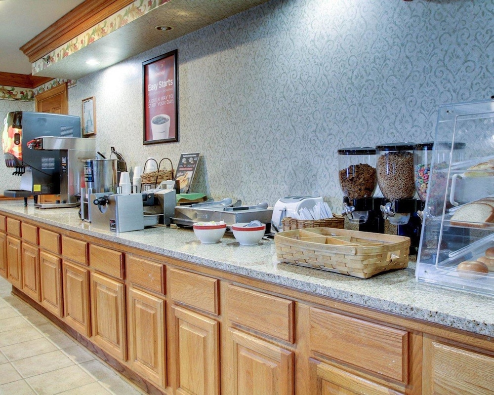 Econo Lodge Inn & Suites Flowood - Jackson Northeast 28/35