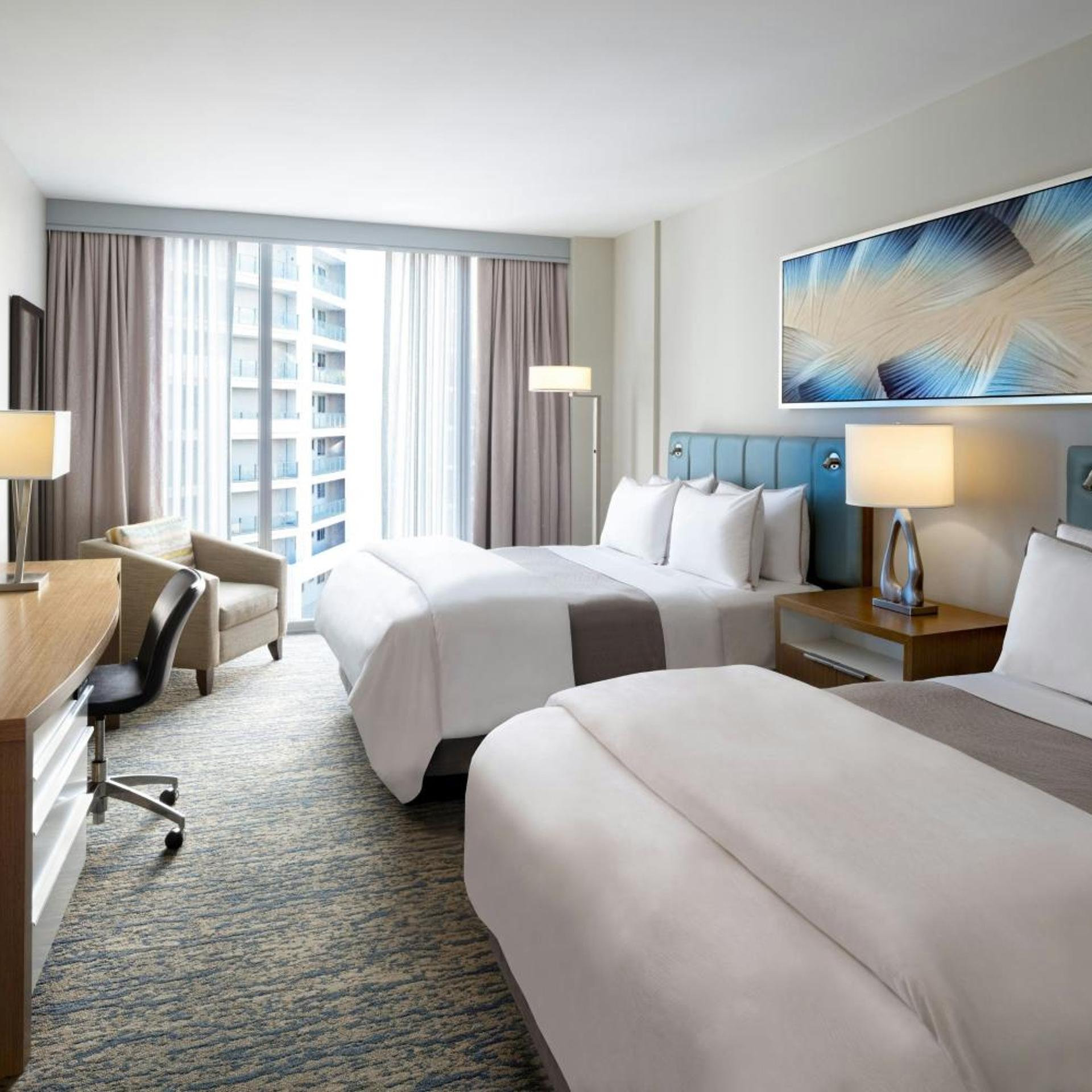 Guest Room, 2 Queen Beds, Partial Bay View