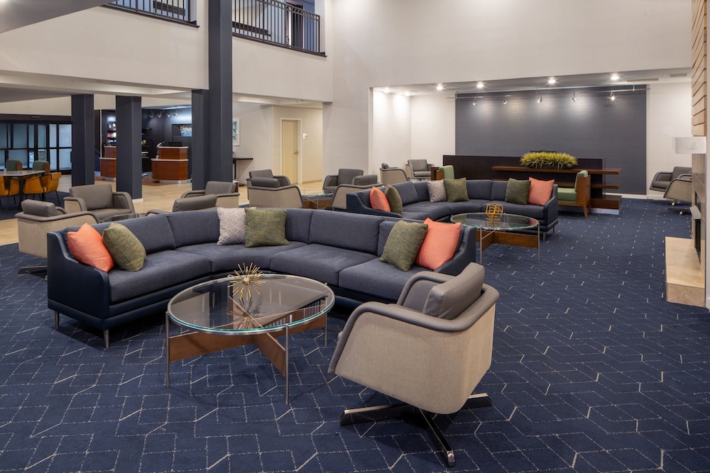Courtyard By Marriott Decatur 23/50