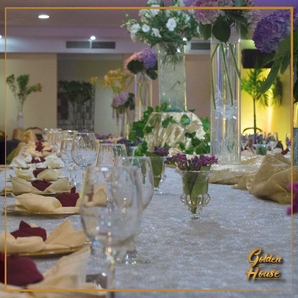 Golden House Hotel & Restaurant 27/38