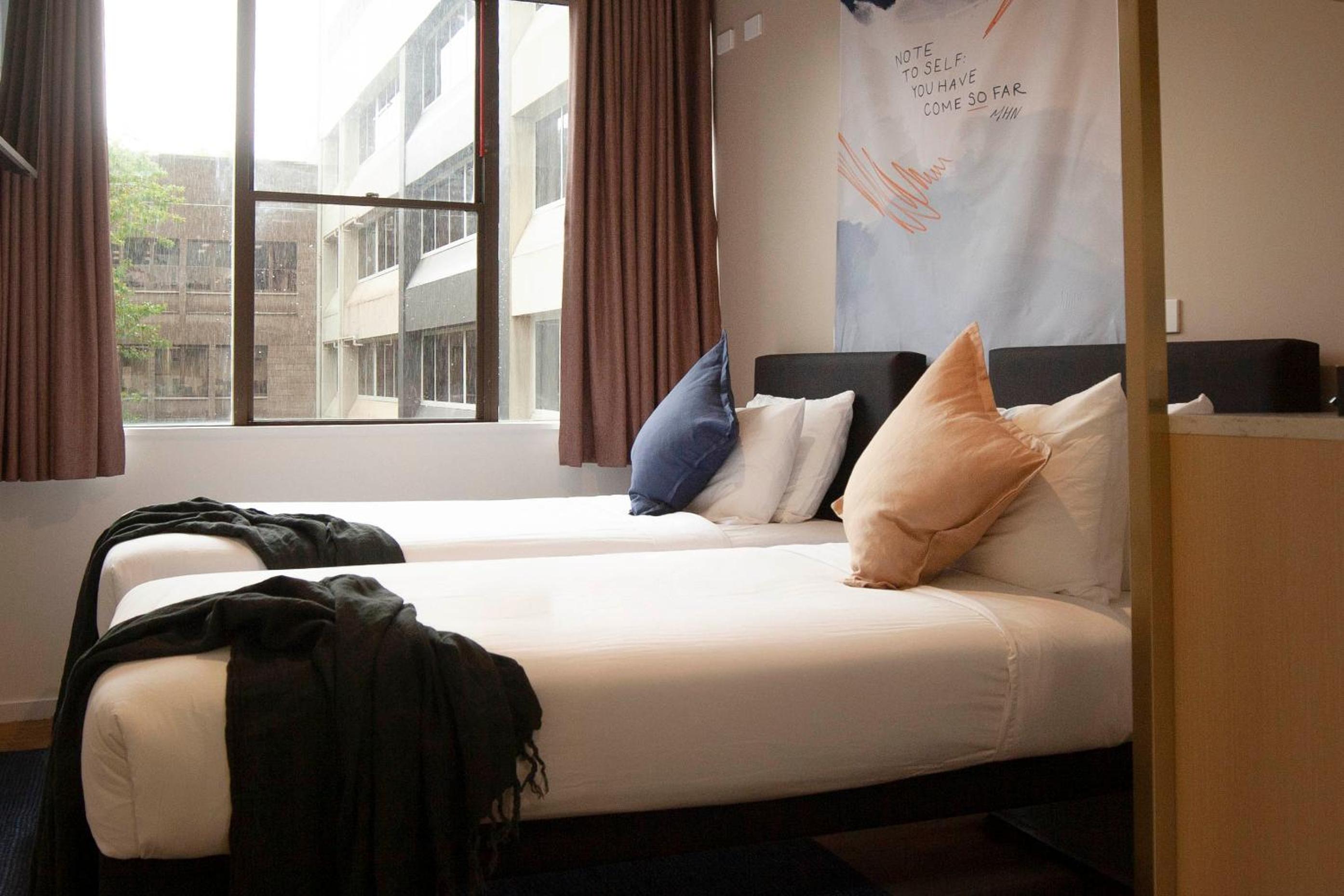 ROOM, TWIN BEDS, PRIVATE BATHROOM