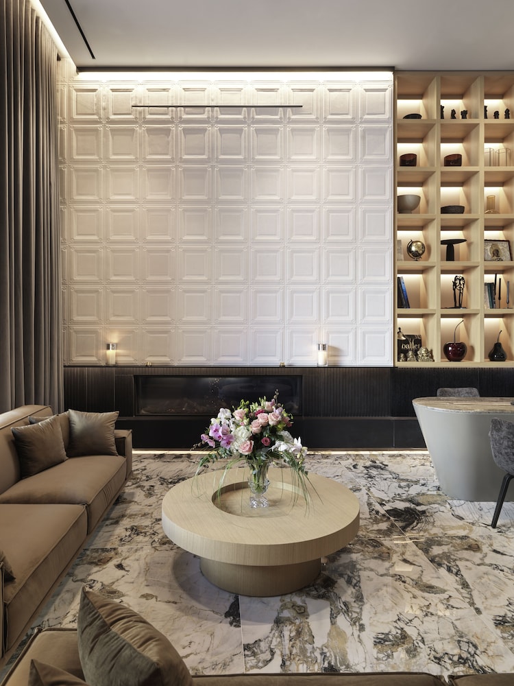 Heritage Hill Hotel 40/64