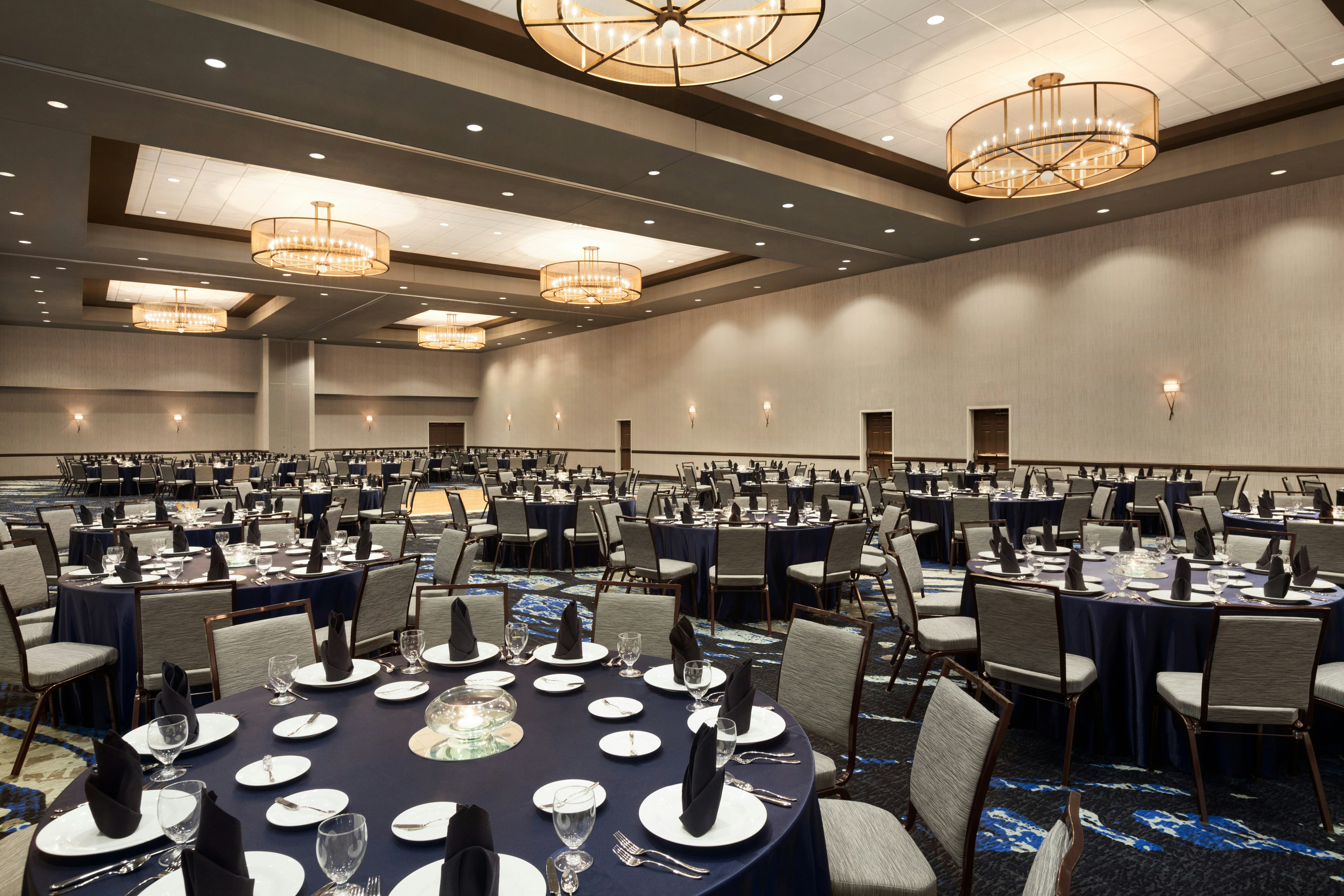 Embassy Suites By Hilton San Antonio Brooks Hotel & Spa 61/67