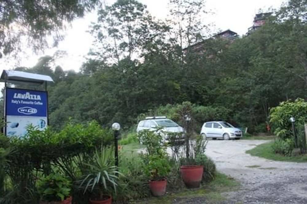 Chautari Paradise Inn 34/37