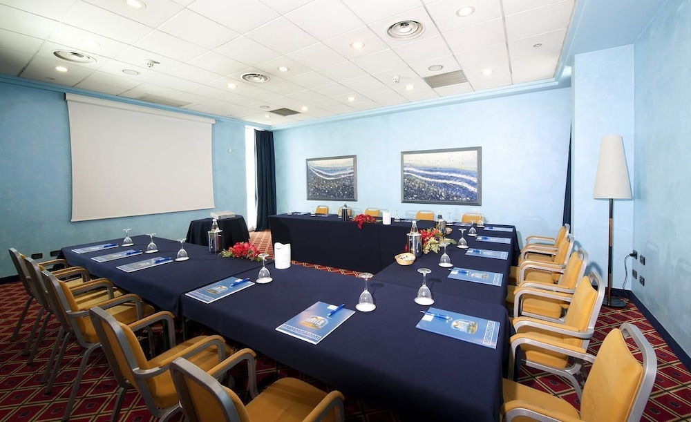 Castagna Palace Hotel Vicenza 62/64