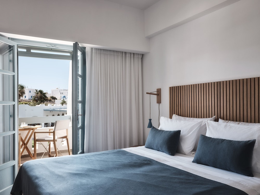 Koufonisia Hotel & Resort 4/30