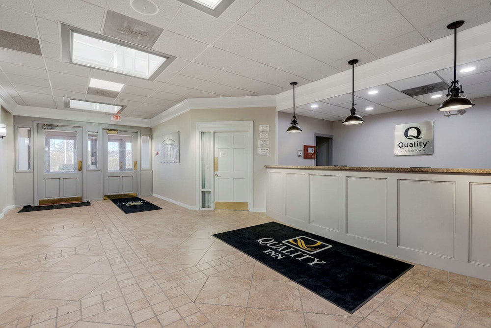 Quality Inn & Suites New Hartford - Utica 9/43