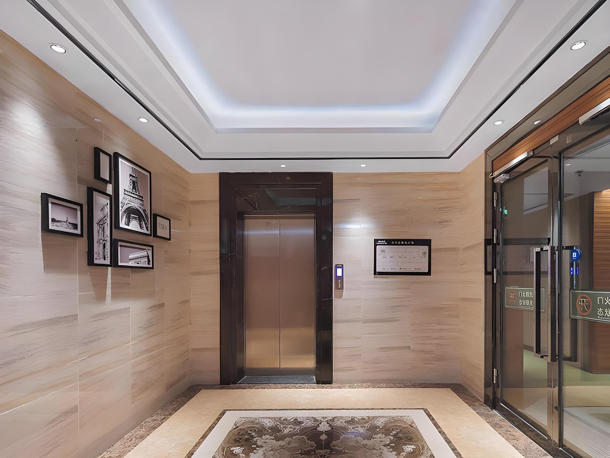 Campanile Hotel Shenzhen Honghuashan Metro Station 9/30