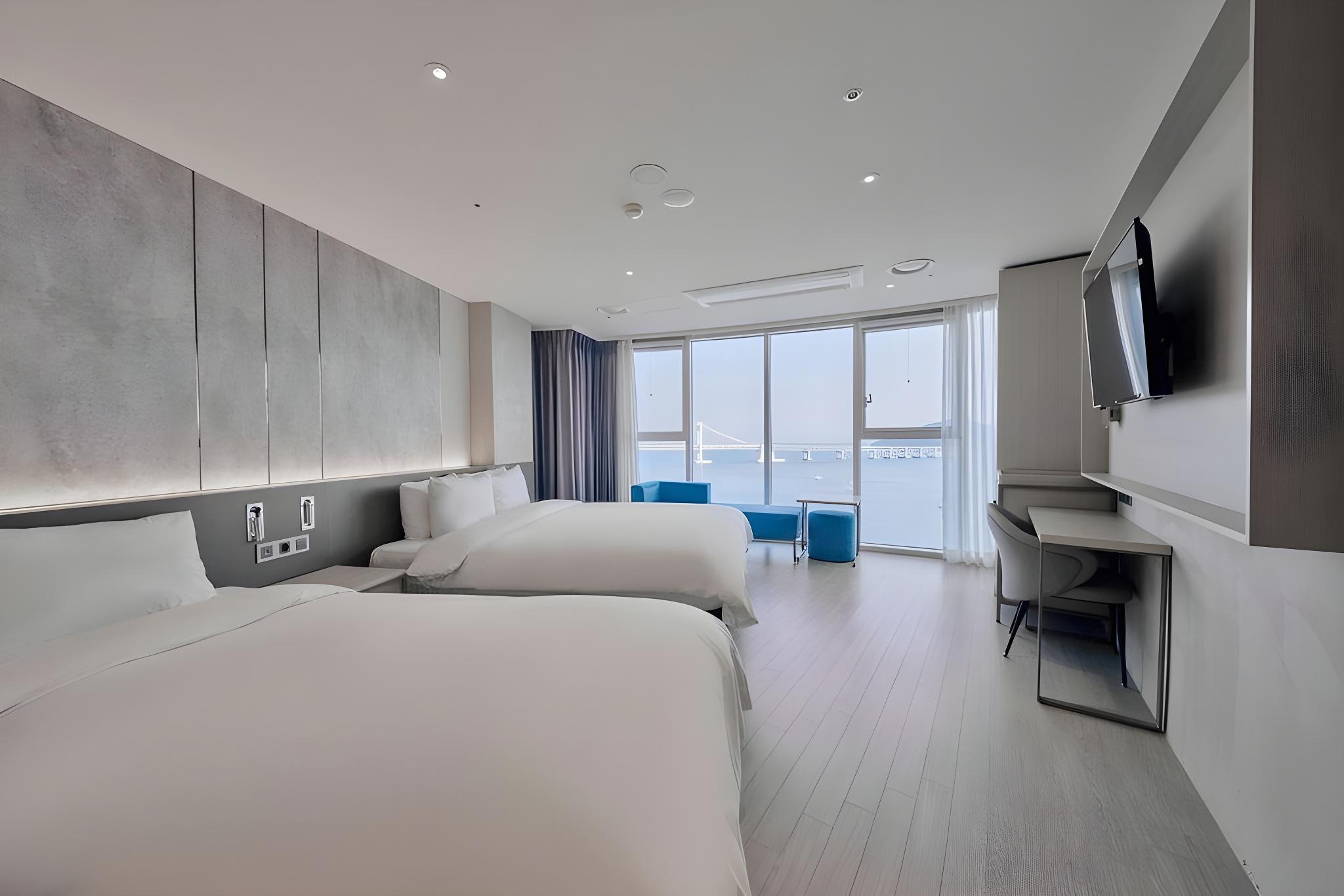Bridge, Ocean, Twin Beds, King Bed, Ocean View