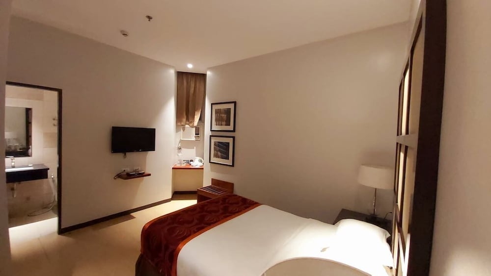 Avenue Suites Hotel 14/65