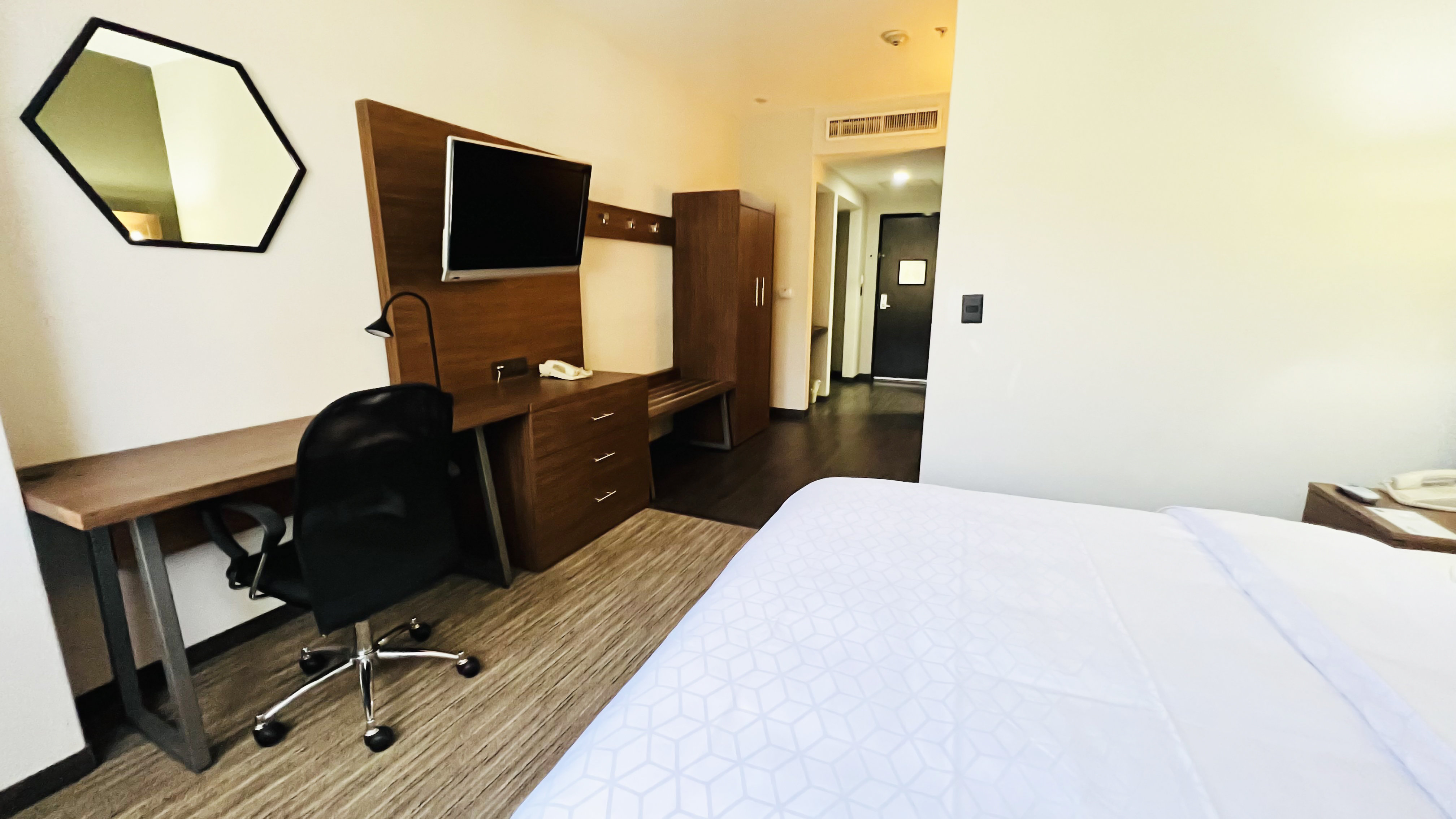 Holiday Inn Express Mexico Santa Fe 22/50