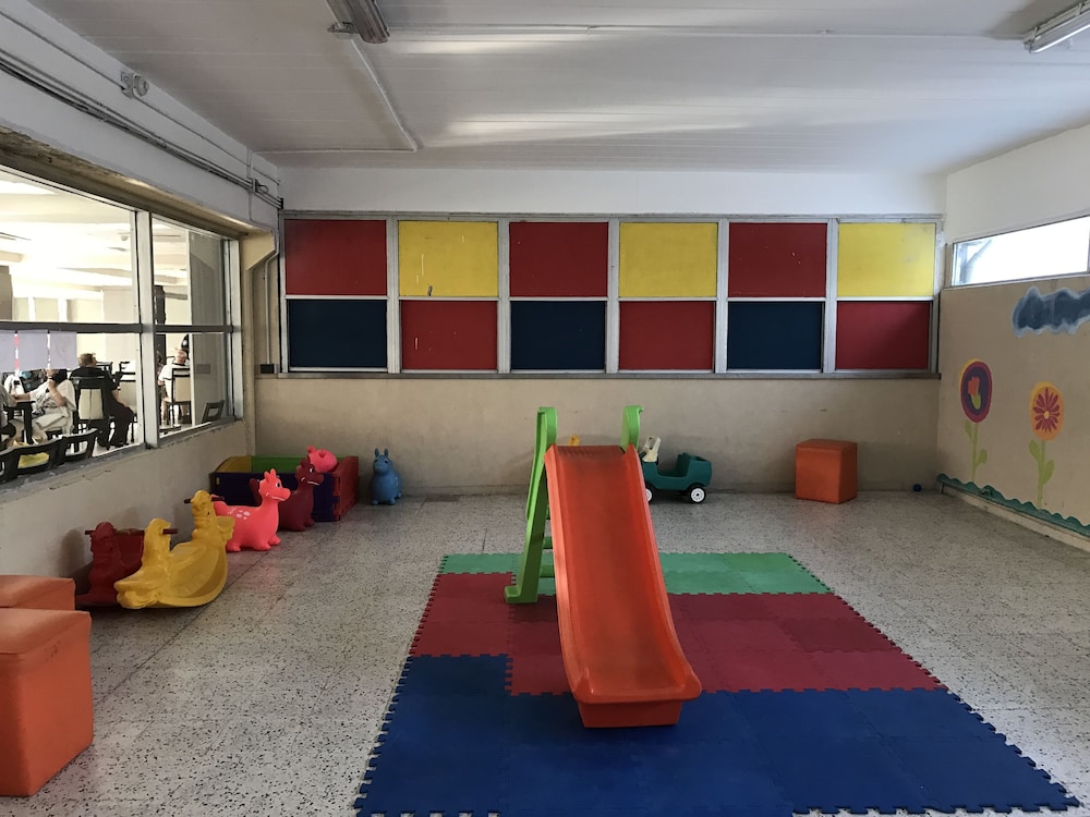 Hotel Luz y Fuerza San Bernardo 23/27