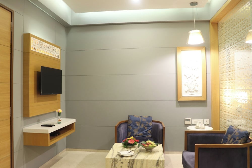 Crimson Park Shree Kanak Udaipur 40/50