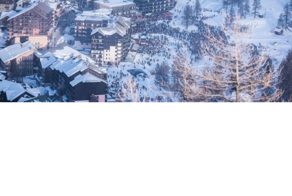 Snow Chill Hotel 38/48