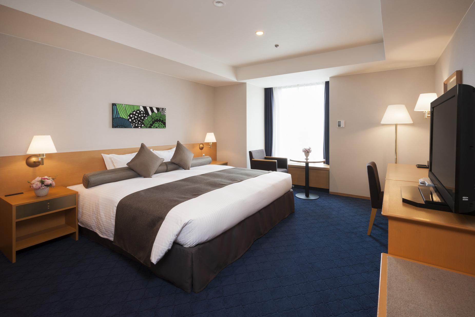 Room, King Bed, Comfort Floor, Corner