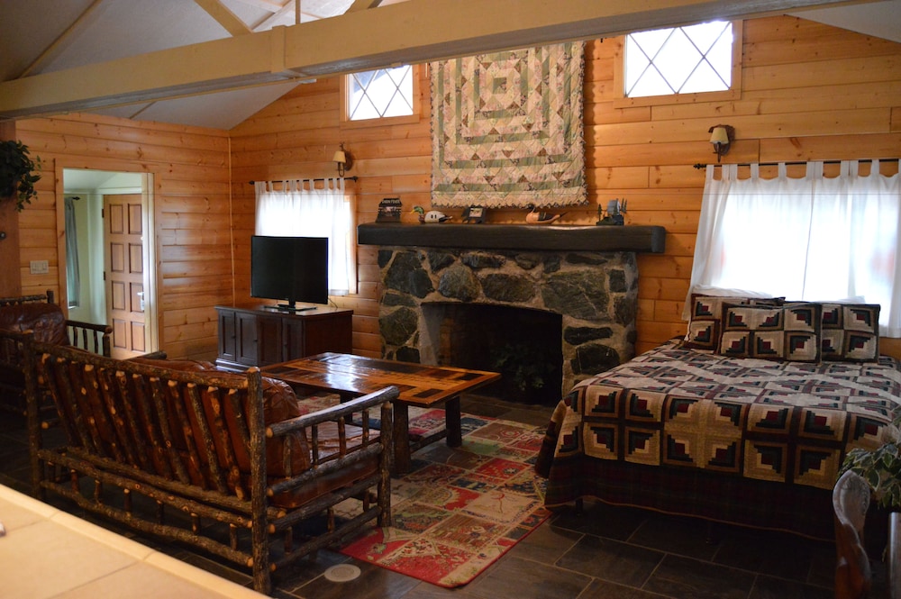 Red Bud Lodge 6/17