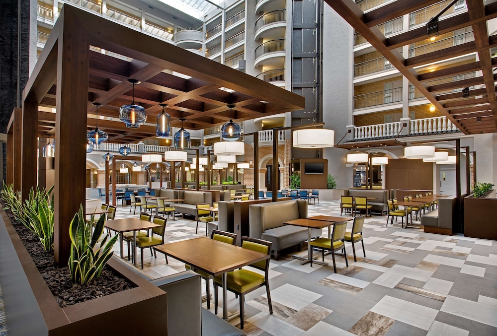 Embassy Suites by Hilton Orlando International Drive Convention Center 33/49