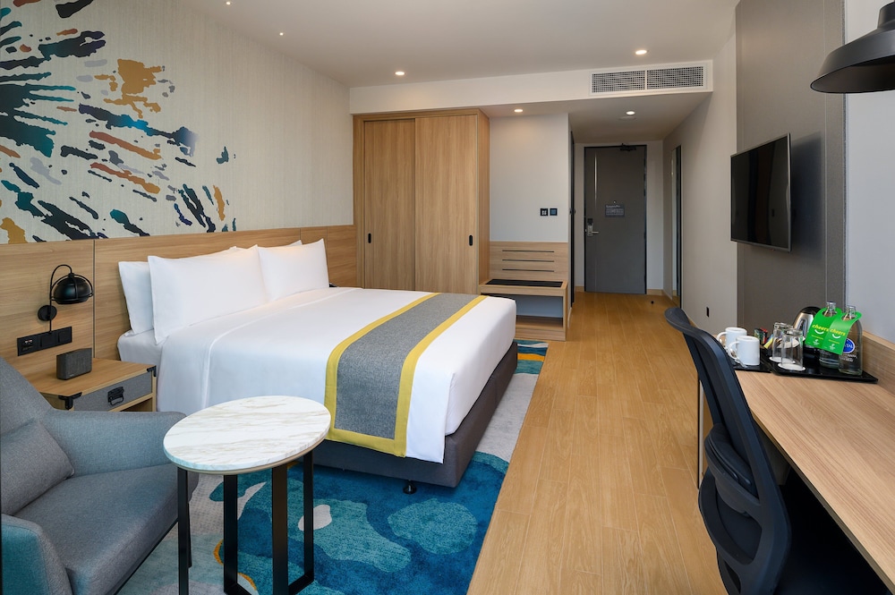Holiday Inn Suites Siracha Laemchabang 30/78