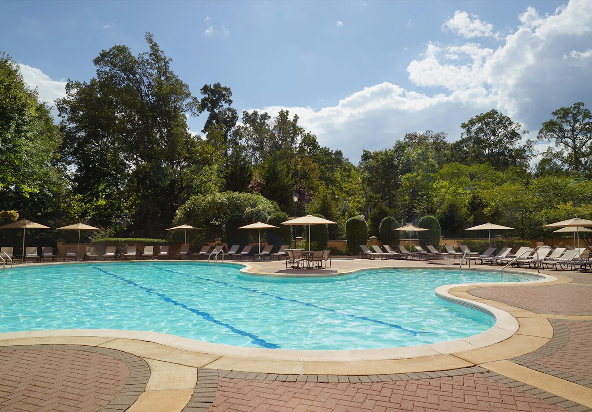OMNI SHOREHAM HOTEL 41/80