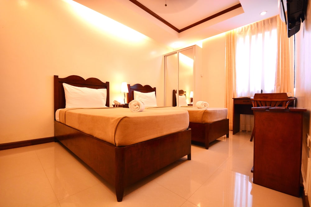 Ipil Suites Puerto Princesa 10/40