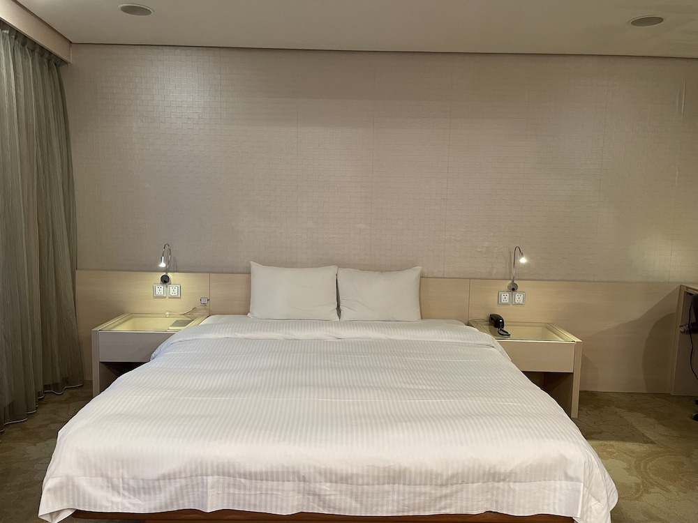 Yomi Hotel 16/76