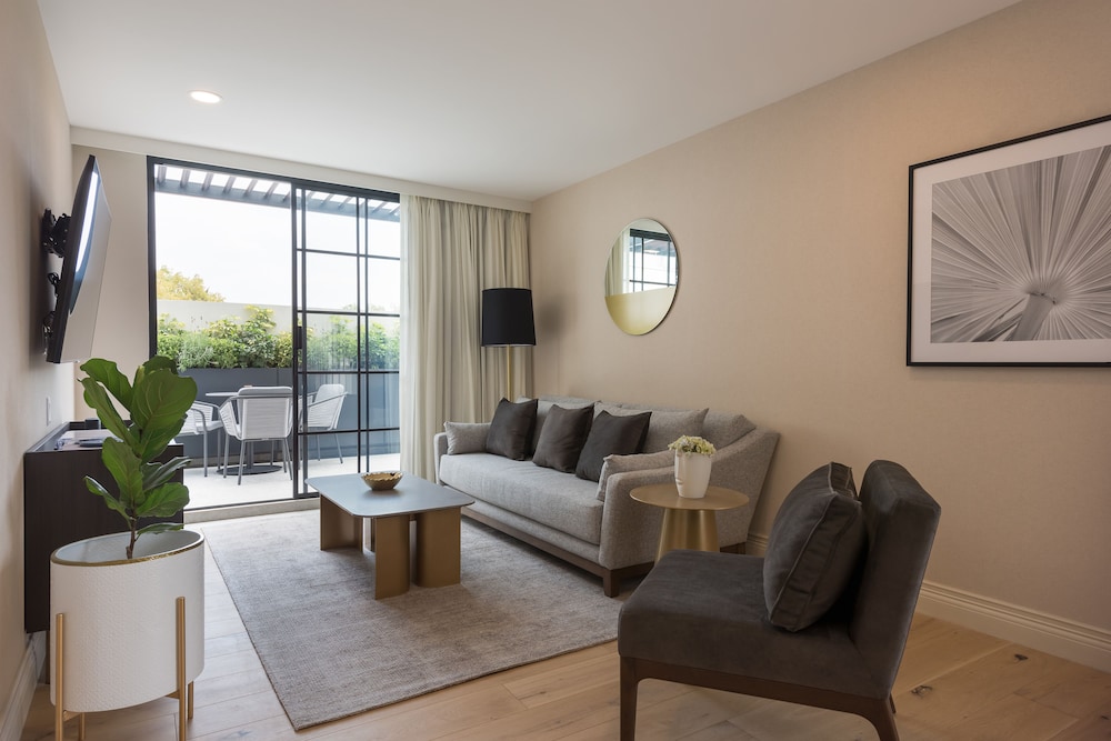 THE AMSTERDAM LUXURY PLUS BY VIADORA 19/44