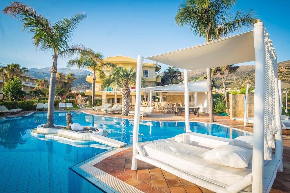 Parthenis Hotel & Suites 26/50