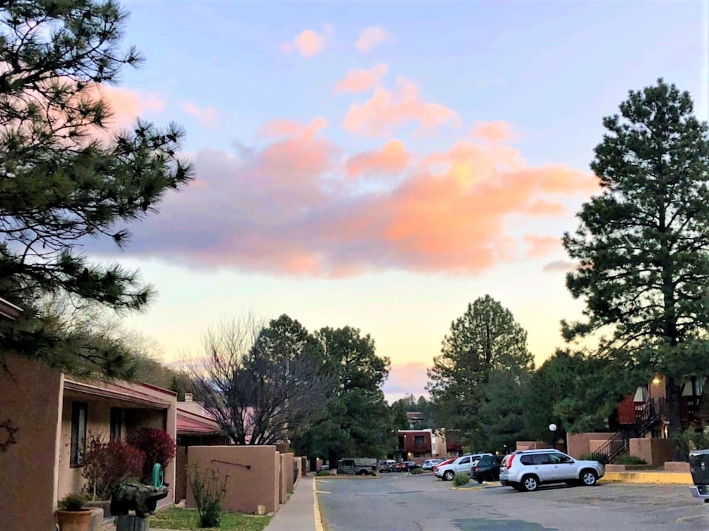 Pinecliff Village Resort 54/69