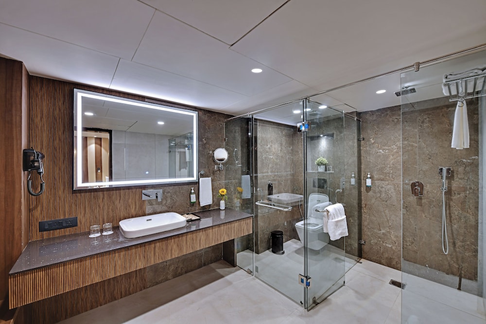 Hotel Suba Star 48/50