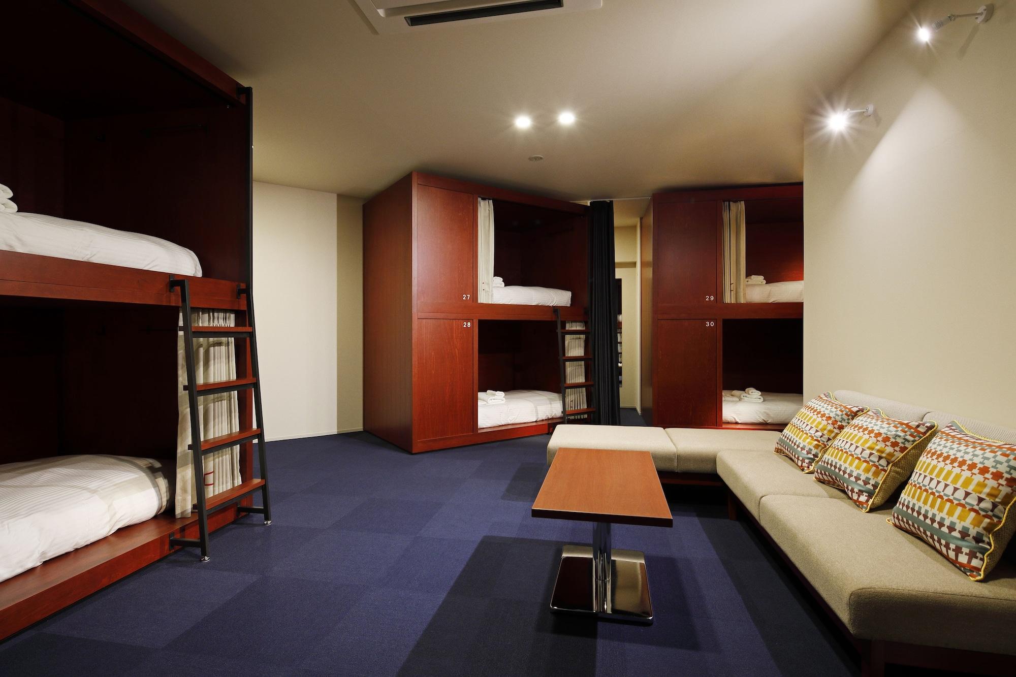 Female Dorm, Female Only