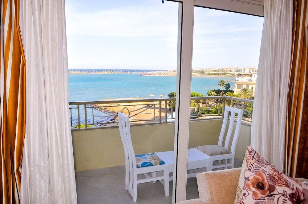 Magic Beach Hotel 33/50