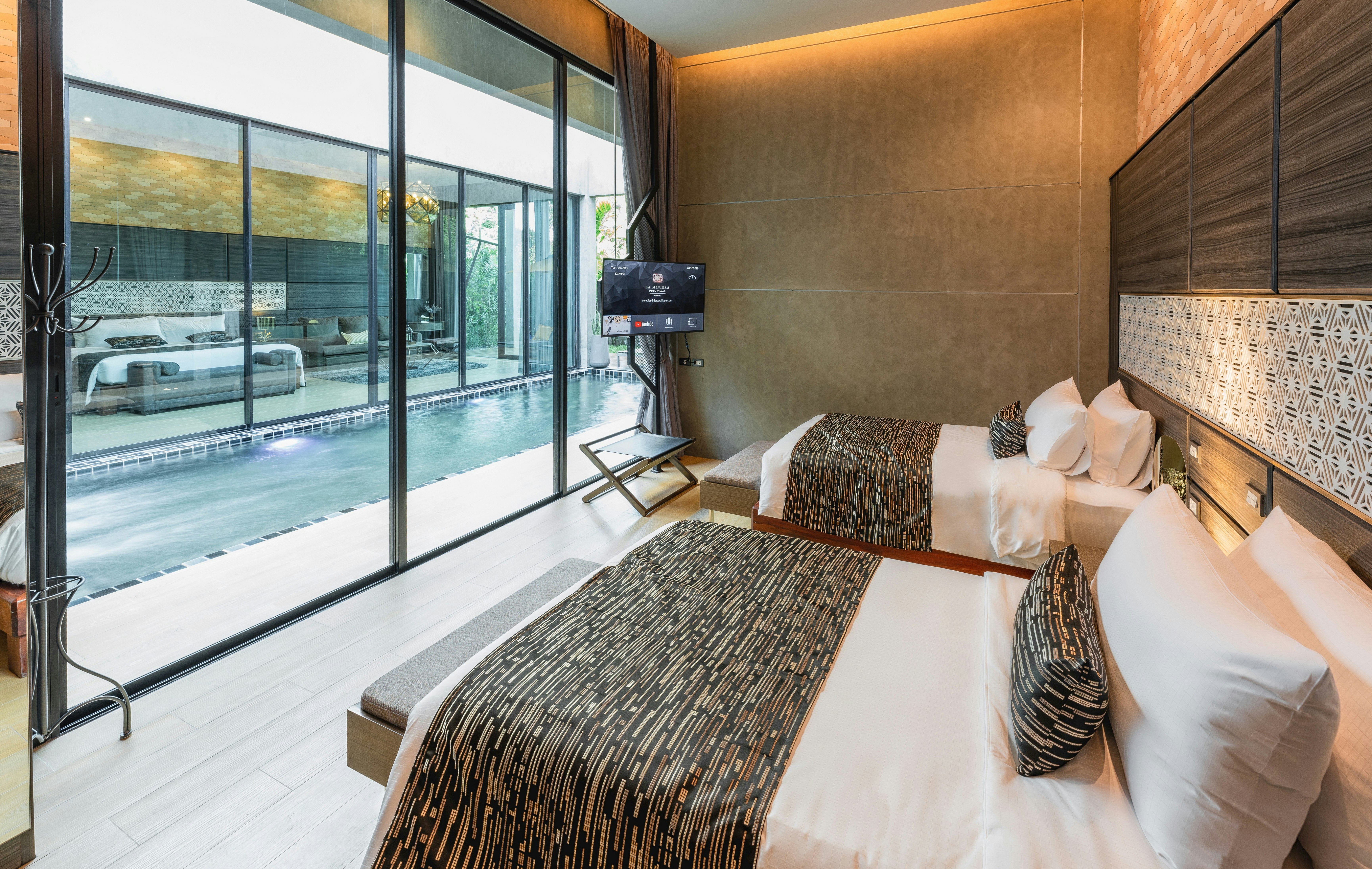 3 Bedrooms, Suite, Villa