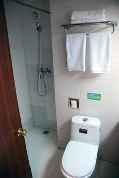 Lavande Hotel (Qingdao North Railway Station Siliu South Road) 44/49