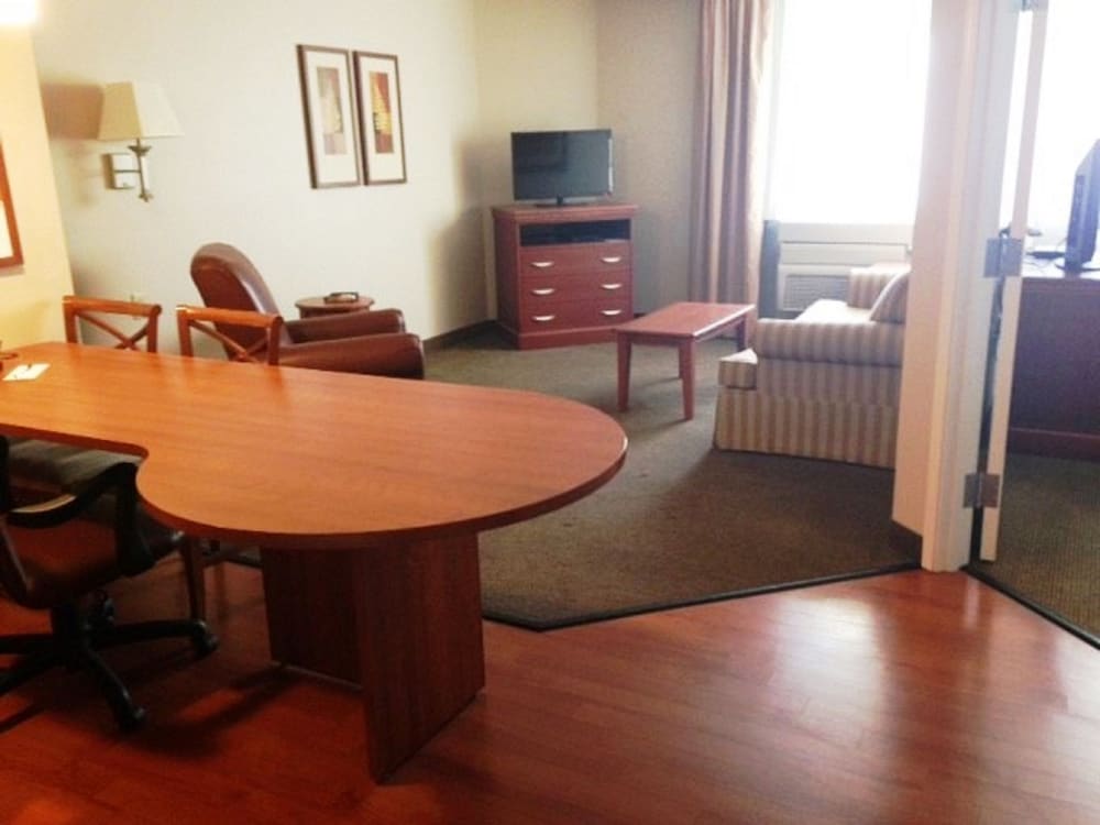 Extended Stay America Suites - McAlester - Hwy 69 49/65